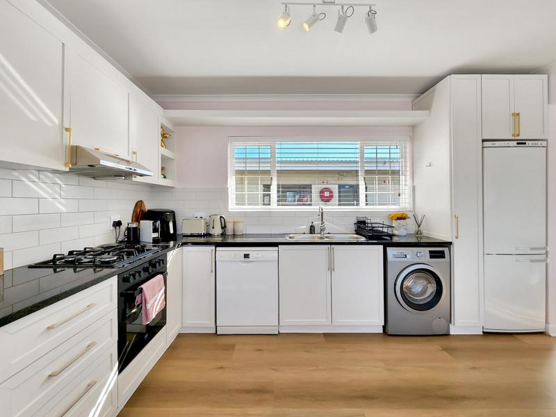 To Let 2 Bedroom Property for Rent in Hout Bay Western Cape